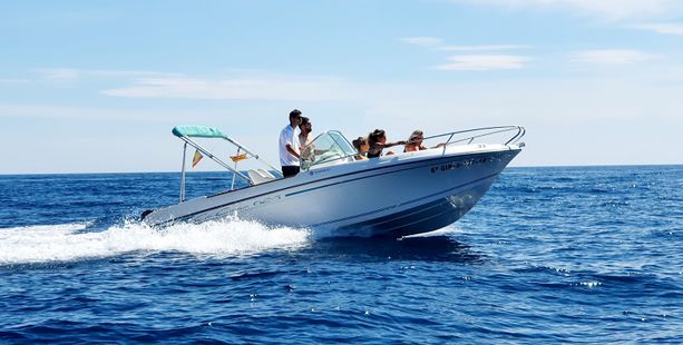 Rent Boats CBE camarat 625