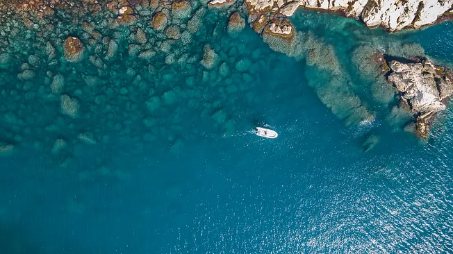 Rent Boats CBE camarat 625